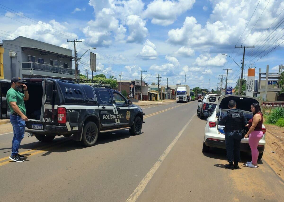 Imagem de compartilhamento para o artigo Tentativa de feminicídio: Homem que espancou mulher em Ribas do Rio Pardo é preso tentando fugir para Água Clara da MS Todo dia